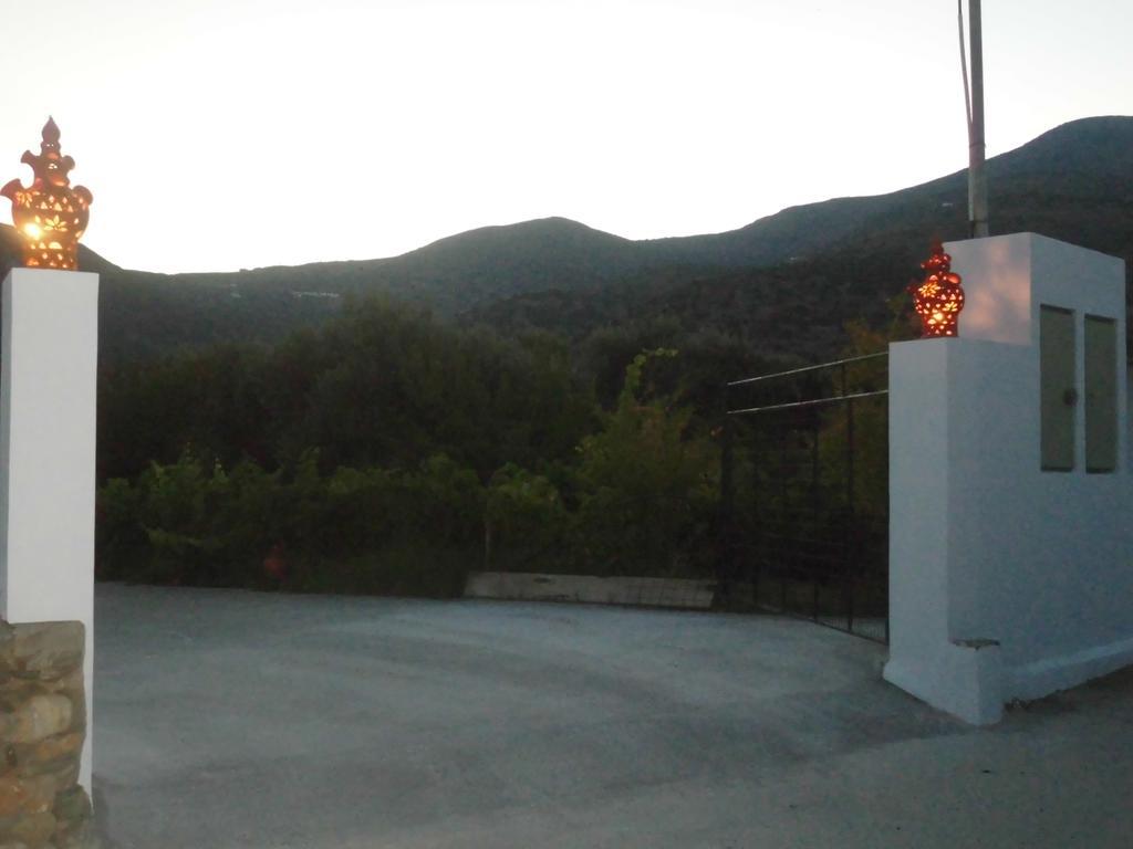 Perivoli Platis Gialos (Sifnos)